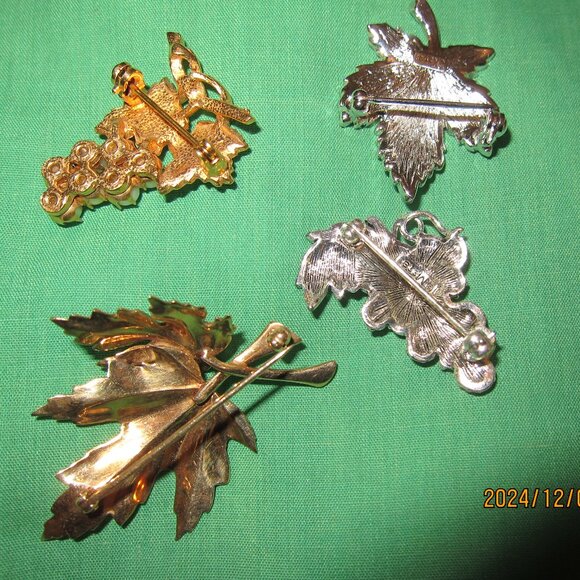 Brooches:  a quartet of glittery leaf pins - Picture 2 of 2